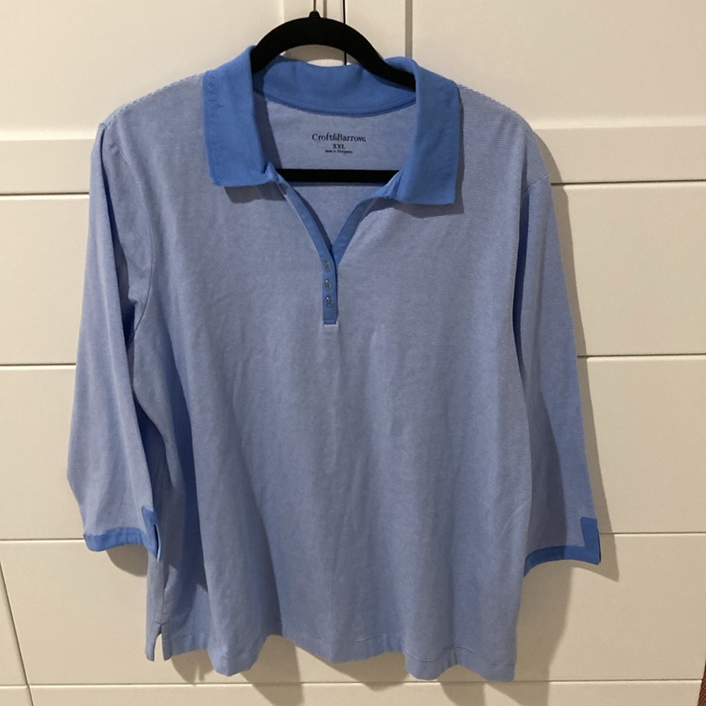 Women’s Croft & Barrow knit top
Size 2 XL